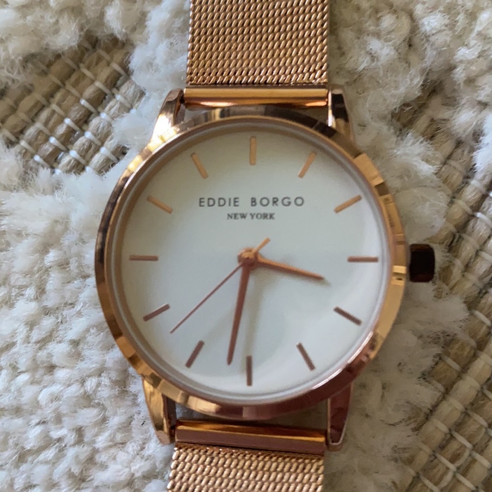 Rose Gold watch - Picture 2 of 3